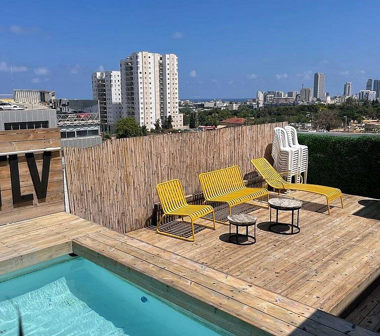 147964 מתחם הבריכה, לופט יולו תל אביב YOLO TLV, וילה  בתל אביב וילות - Vila 4 U