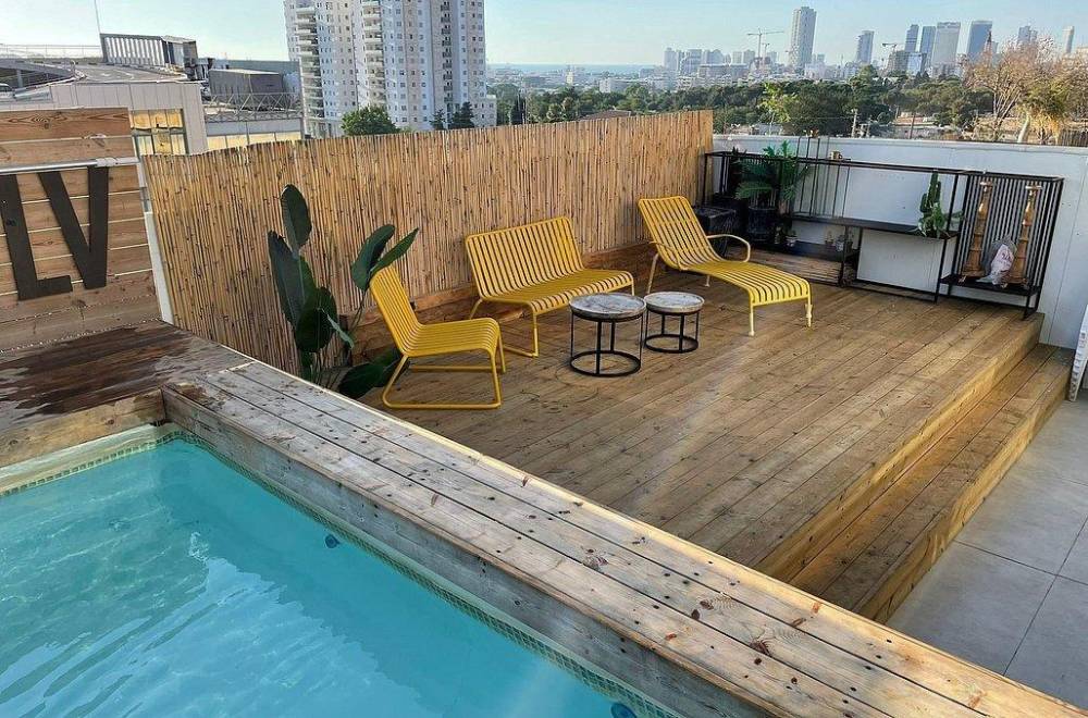 147966 מתחם הבריכה, לופט יולו תל אביב YOLO TLV, וילה  בתל אביב וילות - Vila 4 U