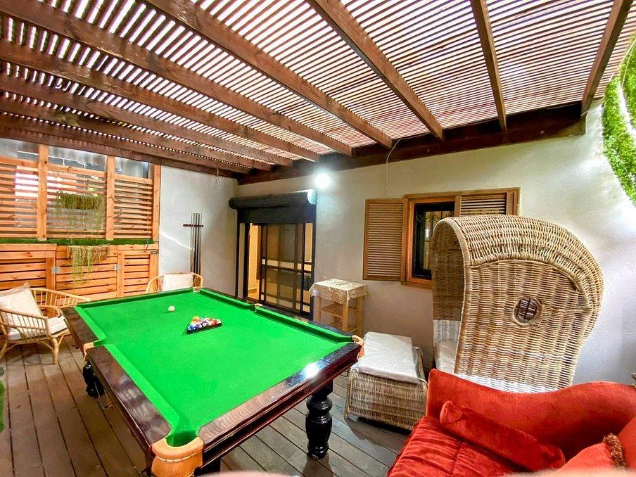 149315 המתחם החיצוני, אחוזת רוורי, וילה  בנוף כנרת וילות - Vila 4 U