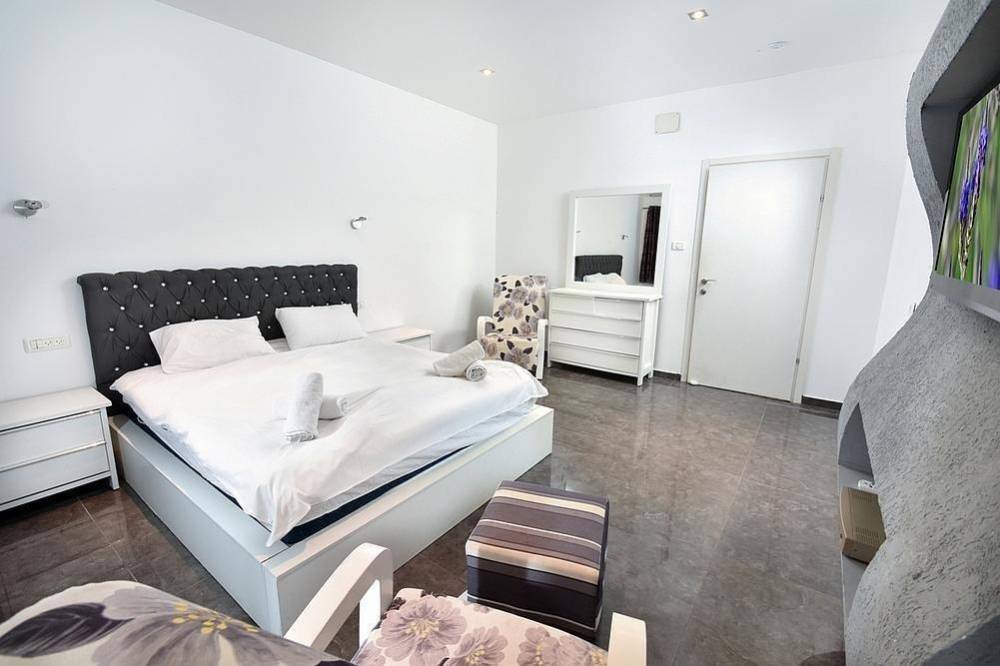 149817 המתחם הפנימי, וילה מון בלאן, וילה  במעונה וילות - Vila 4 U