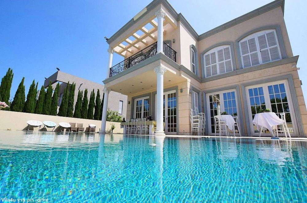 151136 המתחם החיצוני, קיסריה הום בוטיק, וילה  בקיסריה וילות - Vila 4 U