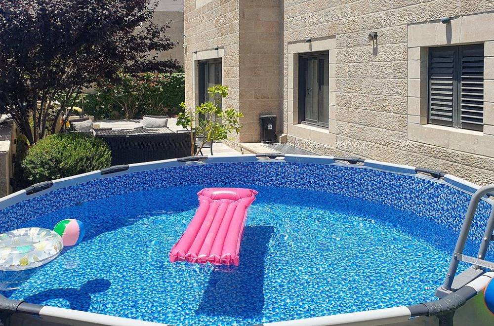 151787 החצר והנוף, וילה בוטיק ברמה למהדרין, וילה  בבית שמש וילות - Vila 4 U