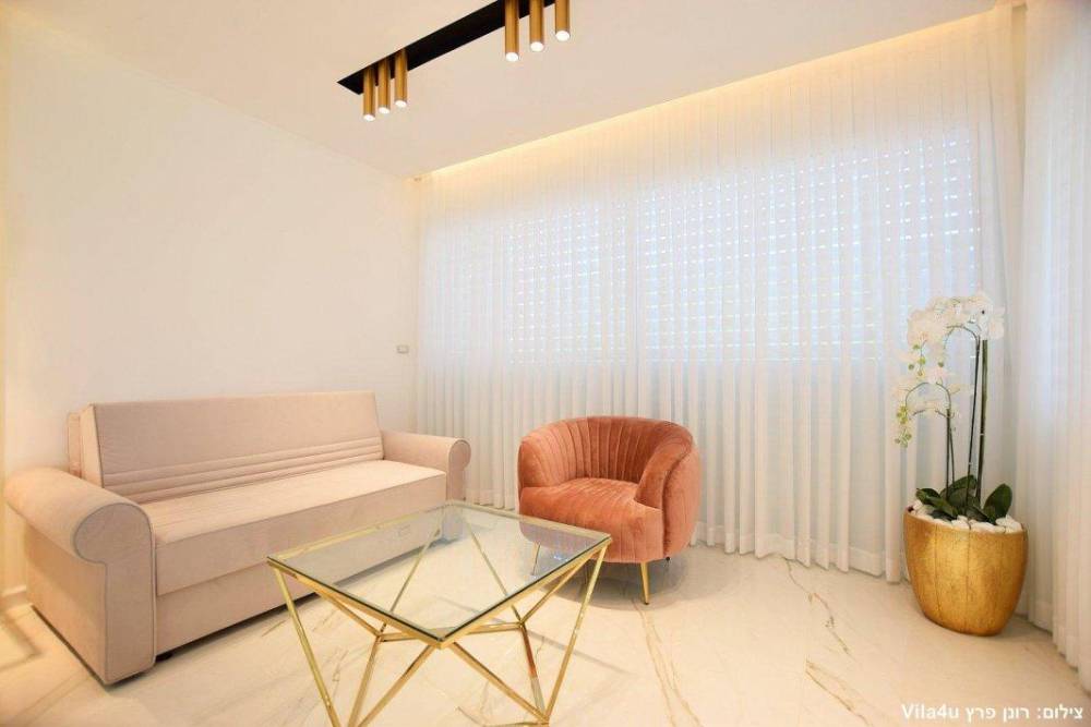 152321 גלריית פנים, מצודת דוד, וילה  בנתניה וילות - Vila 4 U