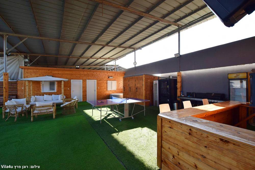 אחוזת וניש המתחם החיצוני, אחוזת וניש, וילה  בעזריקם וילות - Vila 4 U