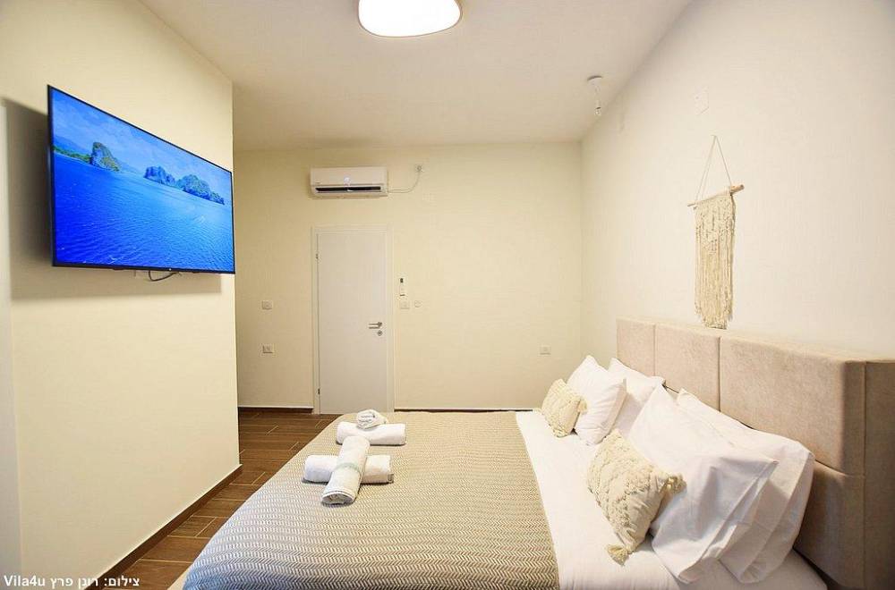 154664 גלריה כללית של המתחם, וילה מול ההר, וילה  בשומרה וילות - Vila 4 U