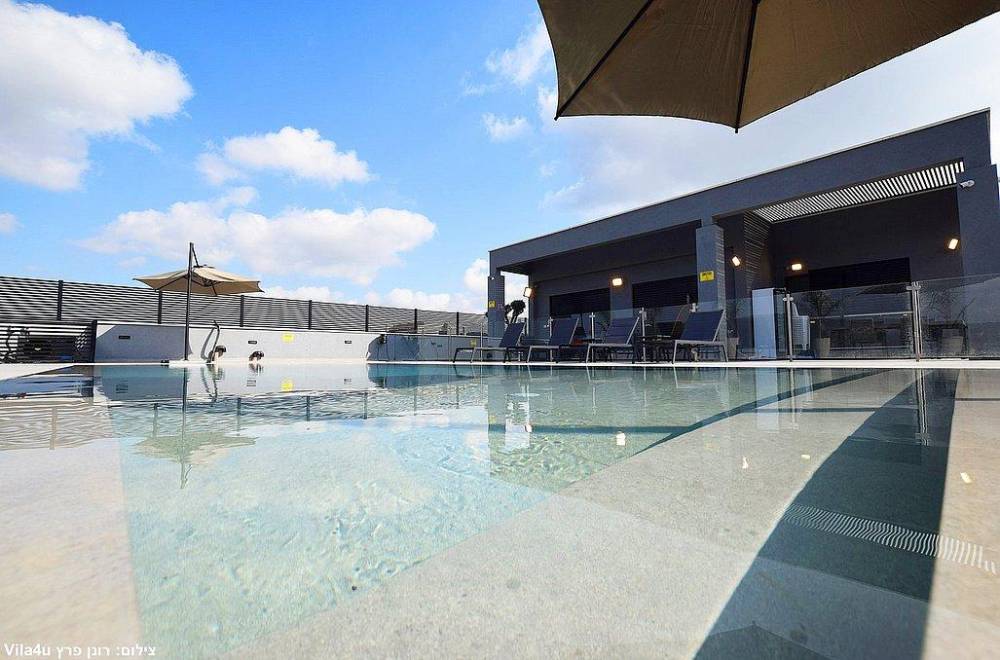 154673 גלריה כללית של המתחם, וילה מול ההר, וילה  בשומרה וילות - Vila 4 U