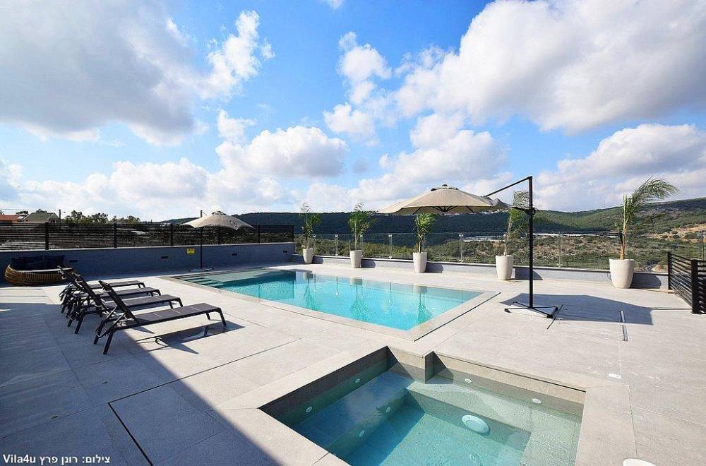 154677 גלריה כללית של המתחם, וילה מול ההר, וילה  בשומרה וילות - Vila 4 U