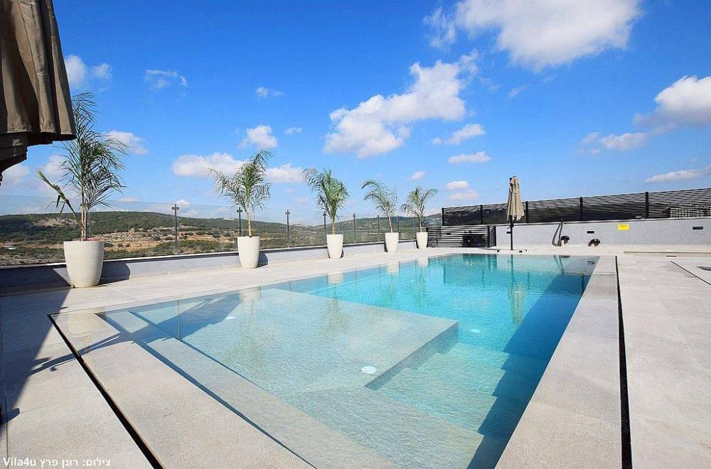 154707 המתחם החיצוני, וילה מול ההר, וילה  בשומרה וילות - Vila 4 U