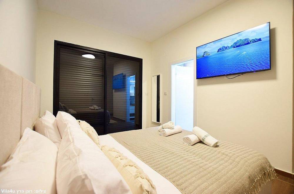 154711 מתחם פנימי - הוילה, וילה מול ההר, וילה  בשומרה וילות - Vila 4 U