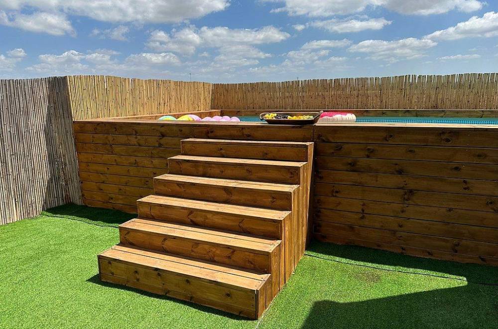 155379 גלרית החצר, מתחם לה בונבון - La Bonbon, וילה  בבארותיים וילות - Vila 4 U