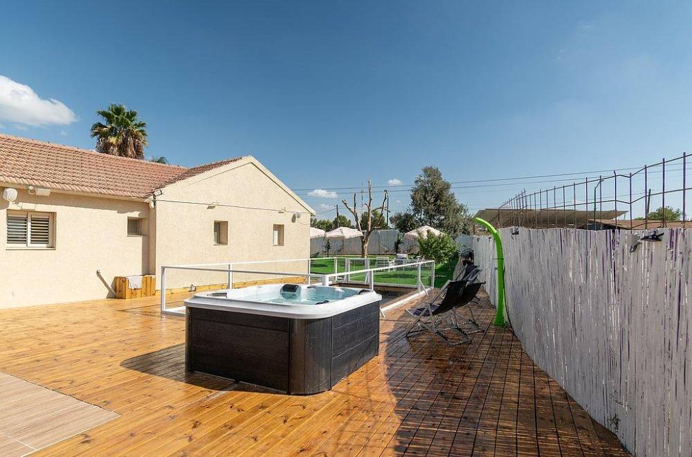 155903 מתחם חיצוני, וילה דניאל, וילה  בתירוש וילות - Vila 4 U