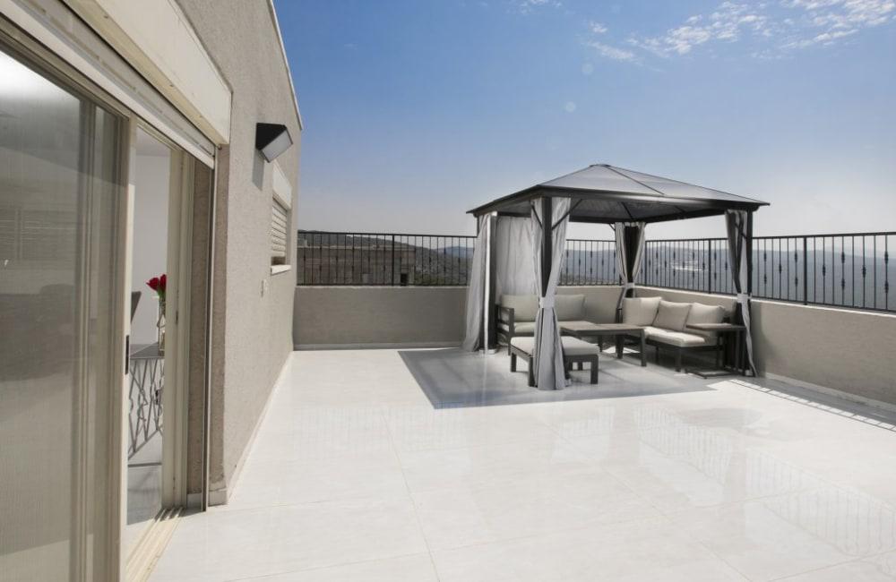 156056 המתחם החיצוני, אחוזת סאנשיין, וילה  בזרעית וילות - Vila 4 U