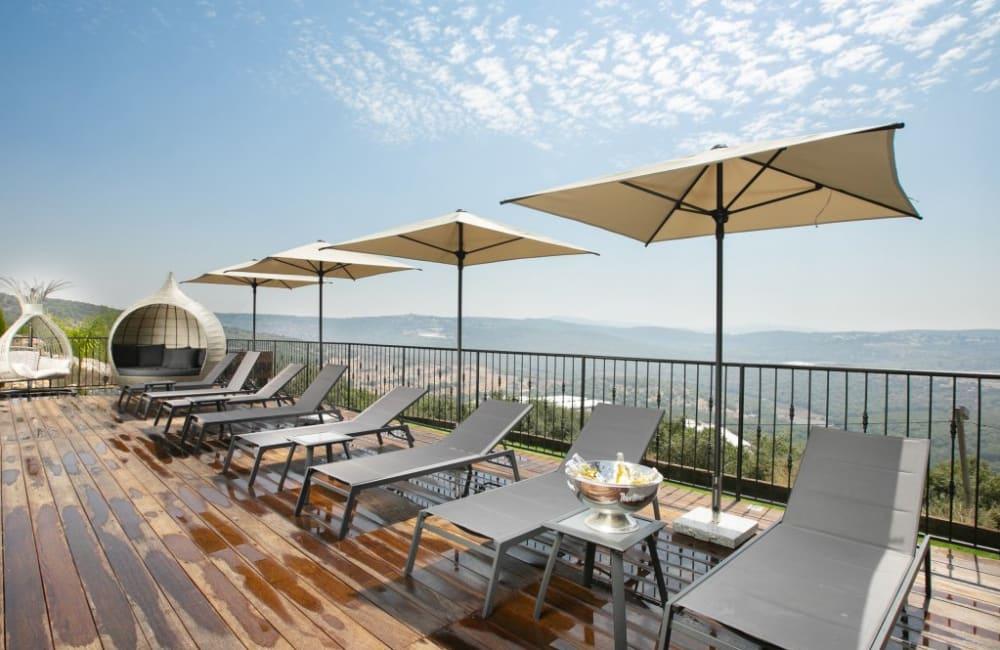 156059 המתחם החיצוני, אחוזת סאנשיין, וילה  בזרעית וילות - Vila 4 U