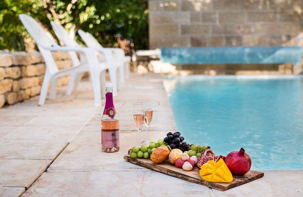 156289 חצר המתחם, וילה בהר, וילה  בצור הדסה וילות - Vila 4 U