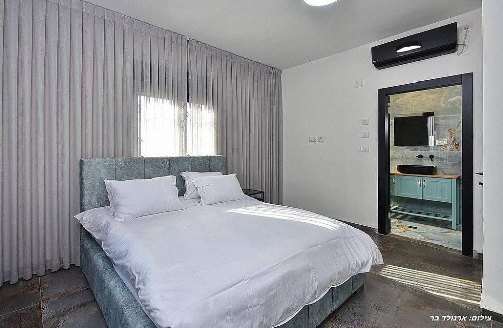 156421 גלרית פנים, אחוזת יערה, וילה  ביערה וילות - Vila 4 U