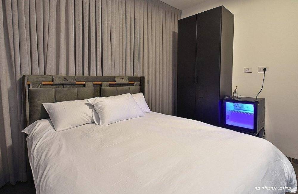 156425 גלרית פנים, אחוזת יערה, וילה  ביערה וילות - Vila 4 U