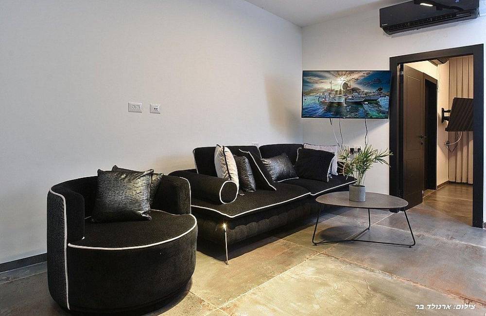 156431 גלרית פנים, אחוזת יערה, וילה  ביערה וילות - Vila 4 U