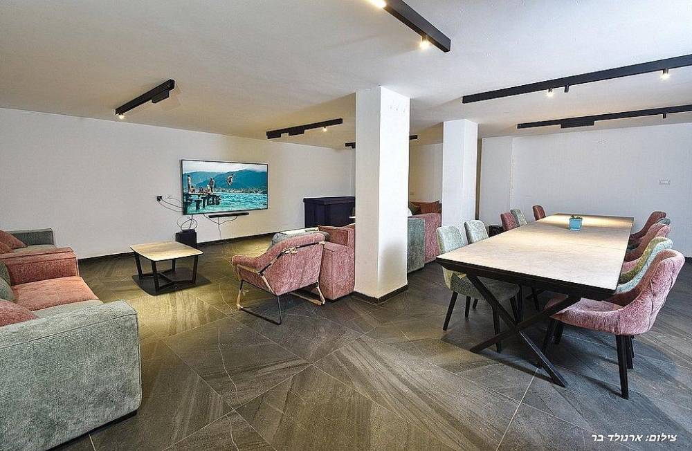 156433 גלרית פנים, אחוזת יערה, וילה  ביערה וילות - Vila 4 U