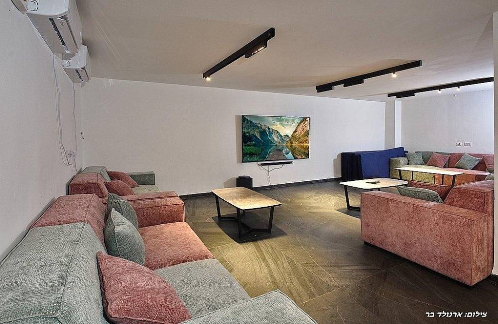 156437 גלרית פנים, אחוזת יערה, וילה  ביערה וילות - Vila 4 U