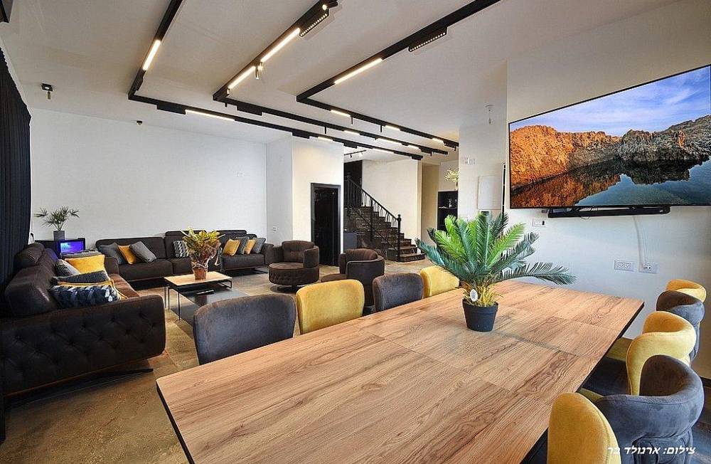 156442 גלרית פנים, אחוזת יערה, וילה  ביערה וילות - Vila 4 U