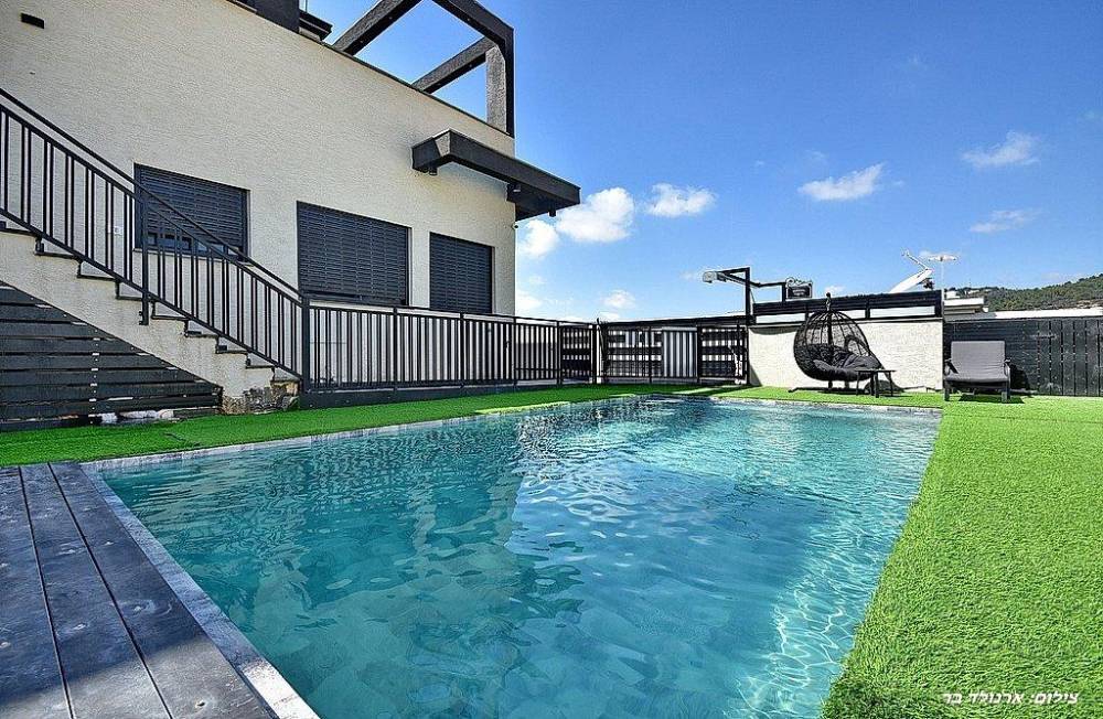 156450 גלרית חוץ, אחוזת יערה, וילה  ביערה וילות - Vila 4 U