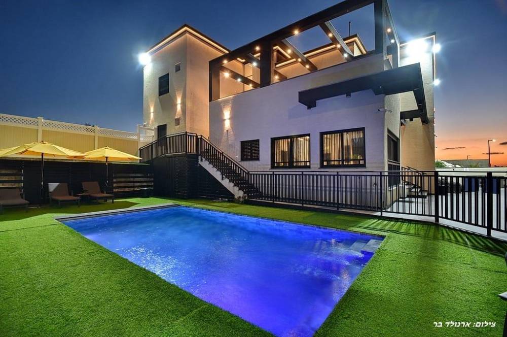 156461 גלרית חוץ, אחוזת יערה, וילה  ביערה וילות - Vila 4 U