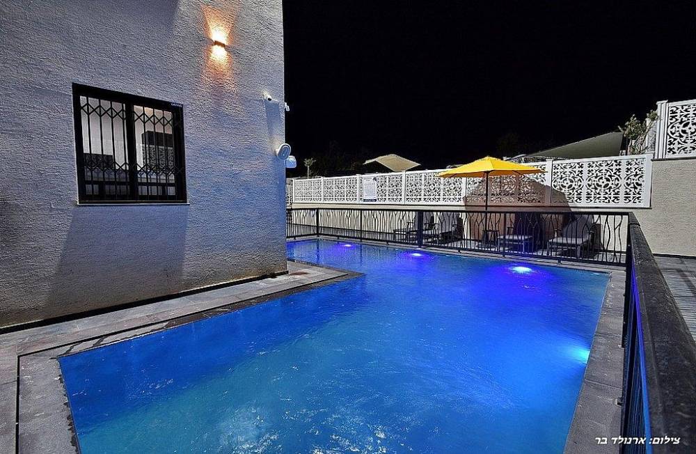 156468 גלרית חוץ, אחוזת יערה, וילה  ביערה וילות - Vila 4 U