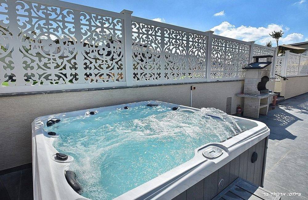 156471 גלרית חוץ, אחוזת יערה, וילה  ביערה וילות - Vila 4 U