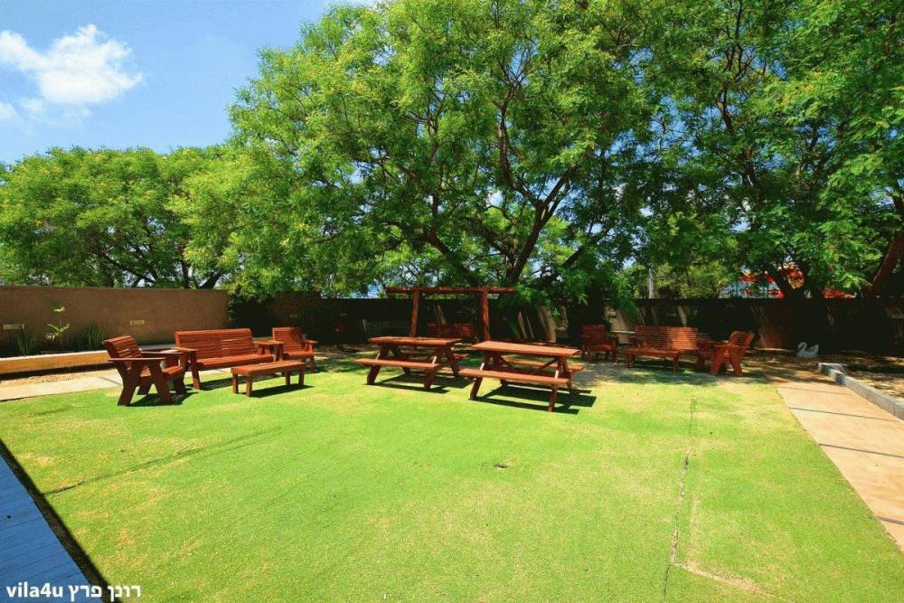 156926 מתחם חיצוני, אחוזת אדל, וילה  בעבדון וילות - Vila 4 U