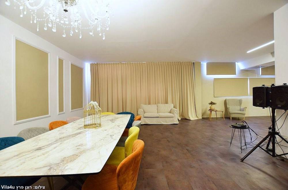 157188 פנים הלופט, לופט פלאש רויאל, וילה  בבת ים וילות - Vila 4 U