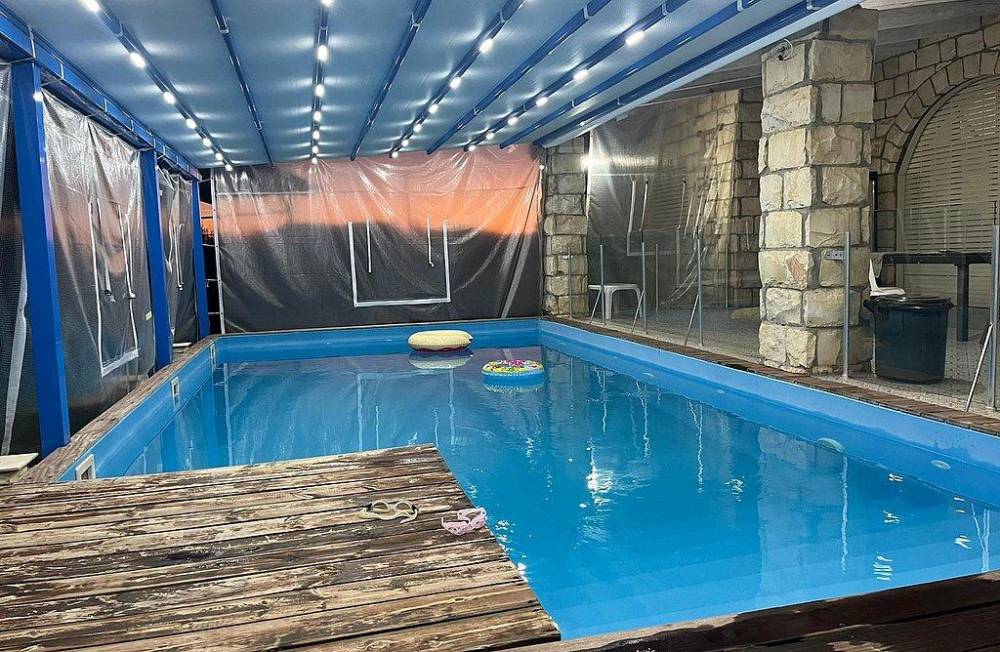 157294 המתחם החיצוני, קאסה לינדה, וילה  בעוזה וילות - Vila 4 U