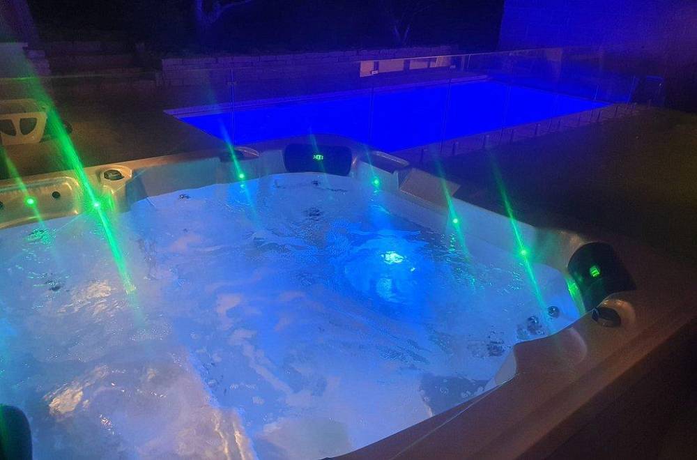 158710 חצר המתחם, וילה בהר, וילה  בצור הדסה וילות - Vila 4 U