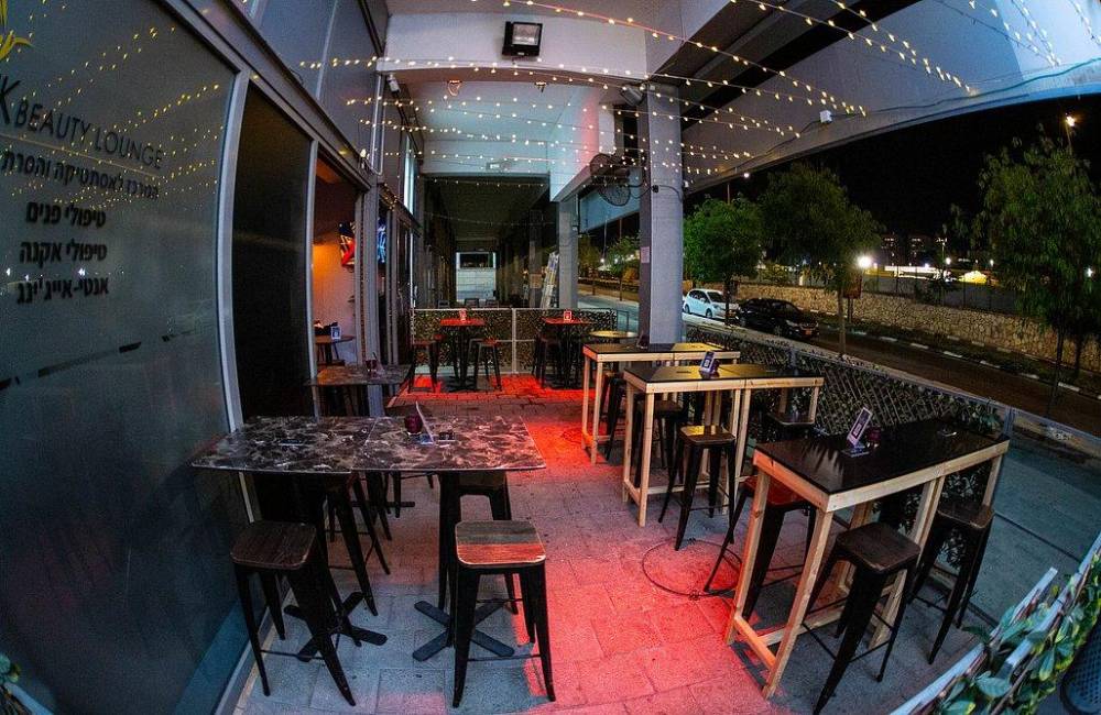 גלריה כללית שוגה בר המרפסת כללי, שוגה בר - Shuga Bar, וילה  ברחובות וילות - Vila 4 U