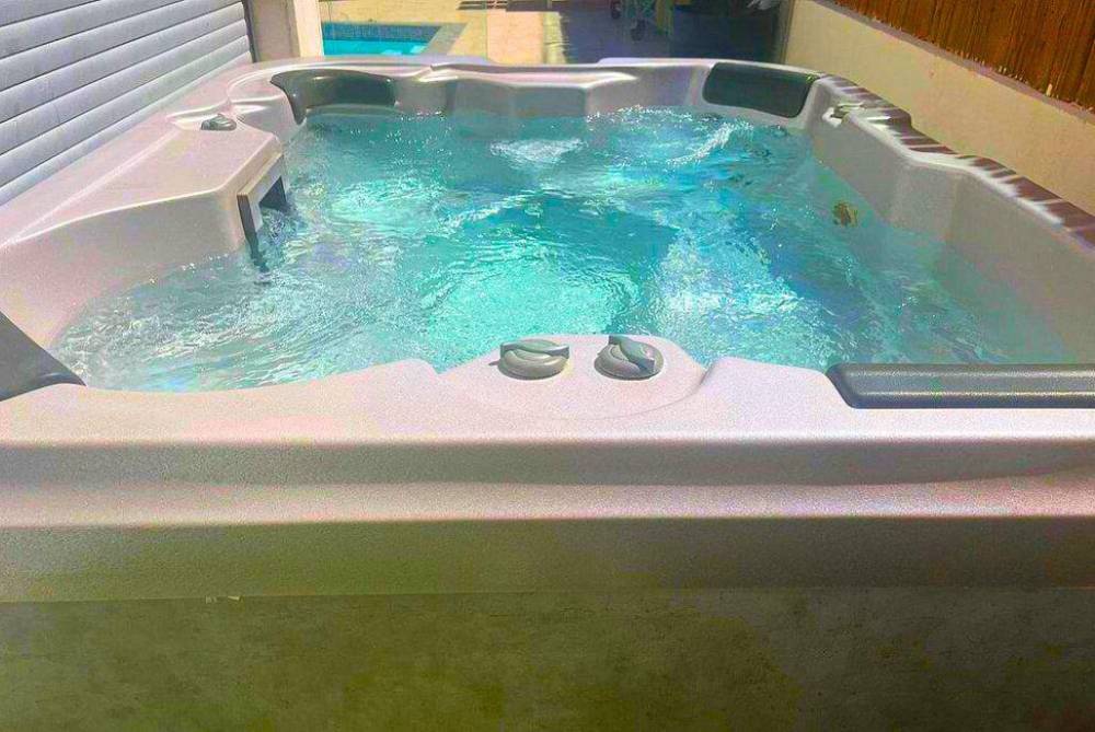 163076 המתחם החיצוני, וילאליס על הים אילת, וילה  באילת וילות - Vila 4 U