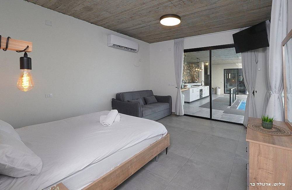 163202 גלריה כללית, וילה קרול לקשורי – carol luxury, וילה  בירכא וילות - Vila 4 U