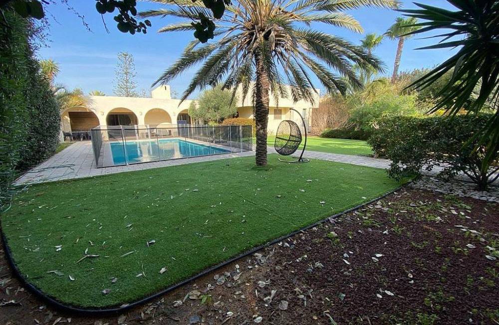 163791 חצר הוילה, וילה אירוס, וילה  בקיסריה וילות - Vila 4 U