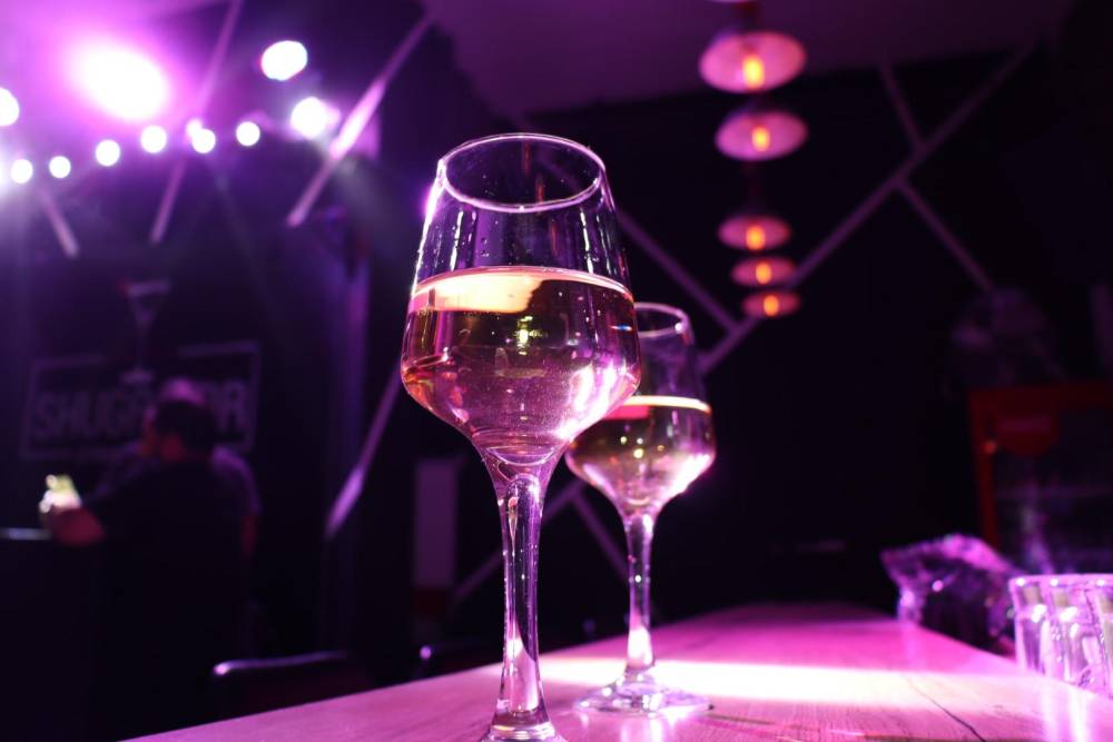 165281 חוגגים בשוגה בר, שוגה בר - Shuga Bar, וילה  ברחובות וילות - Vila 4 U