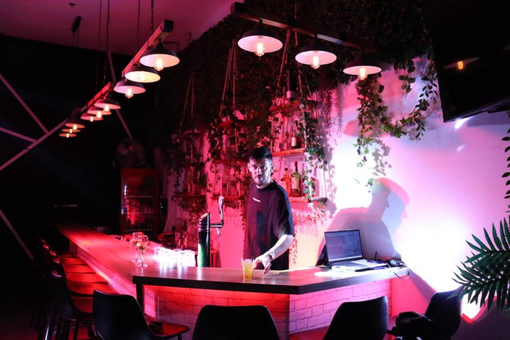 165287 חוגגים בשוגה בר, שוגה בר - Shuga Bar, וילה  ברחובות וילות - Vila 4 U