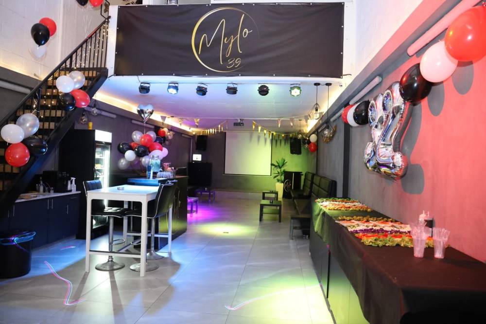 165658 אירועים אצלנו, Mylo39 - מיילו 39, וילה  בחולון וילות - Vila 4 U