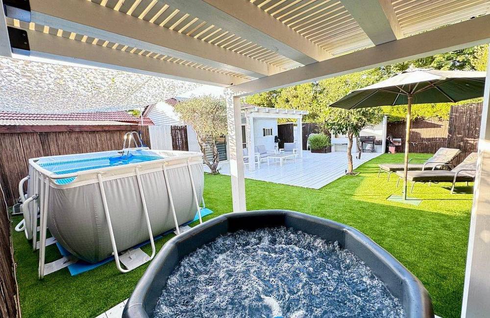 165736 המתחם החיצוני, וילה רוז - Villa Rose, וילה  ברינתיה וילות - Vila 4 U