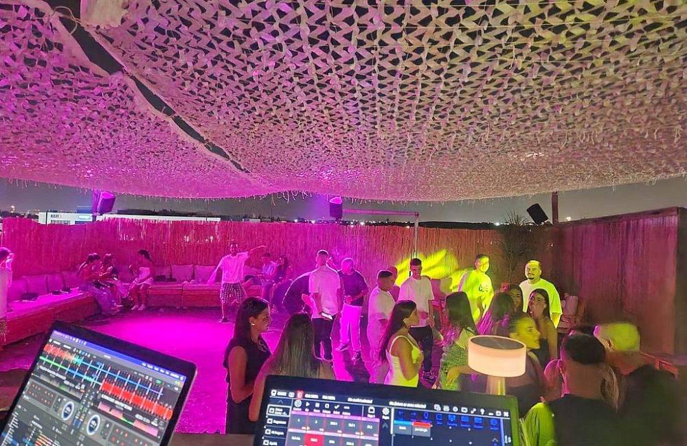 169181 גלריה כללית, רוף - Roof, וילה  בראשון לציון וילות - Vila 4 U