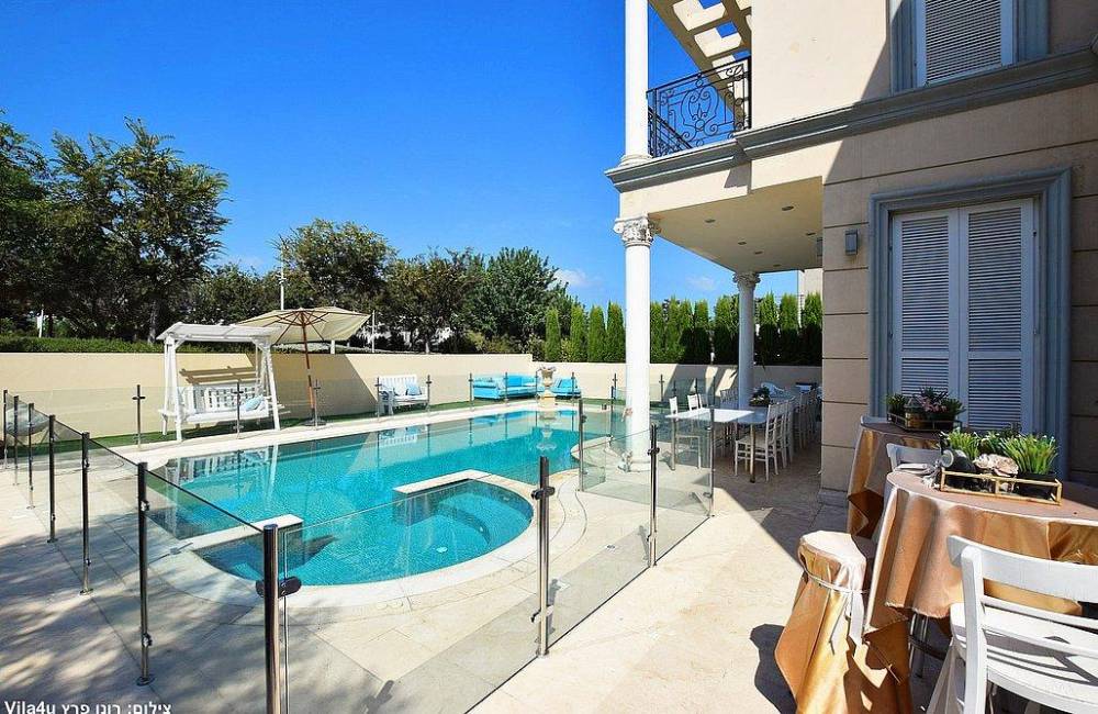 169968 המתחם החיצוני, קיסריה הום בוטיק, וילה  בקיסריה וילות - Vila 4 U