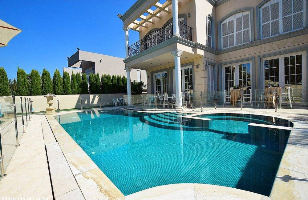 169975 המתחם החיצוני, קיסריה הום בוטיק, וילה  בקיסריה וילות - Vila 4 U