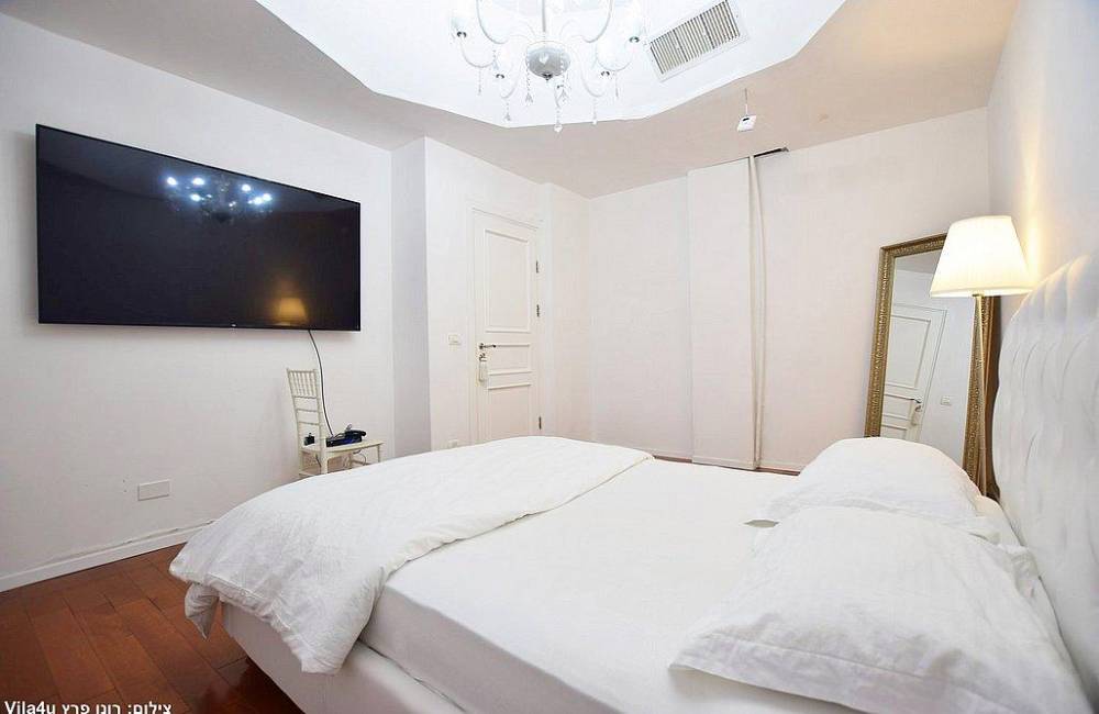 169980 המתחם הפנימי, קיסריה הום בוטיק, וילה  בקיסריה וילות - Vila 4 U