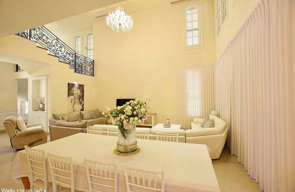 169989 המתחם הפנימי, קיסריה הום בוטיק, וילה  בקיסריה וילות - Vila 4 U