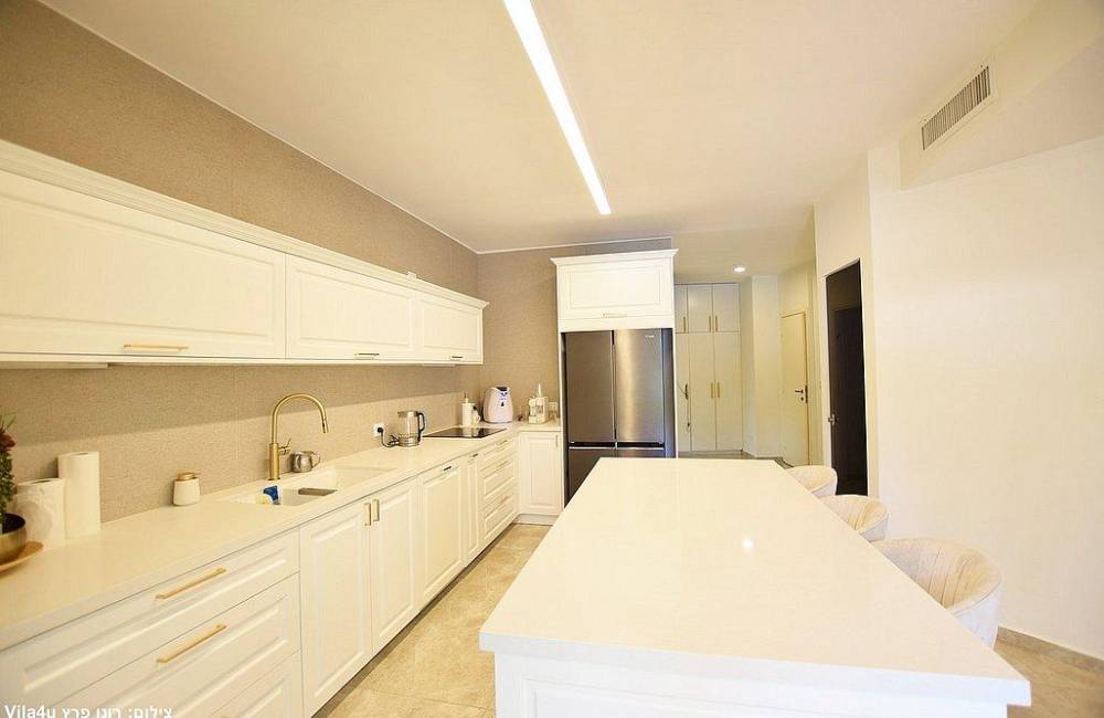 170028 גלרית פנים, וילת לוטוס השרון, וילה  בקיסריה וילות - Vila 4 U