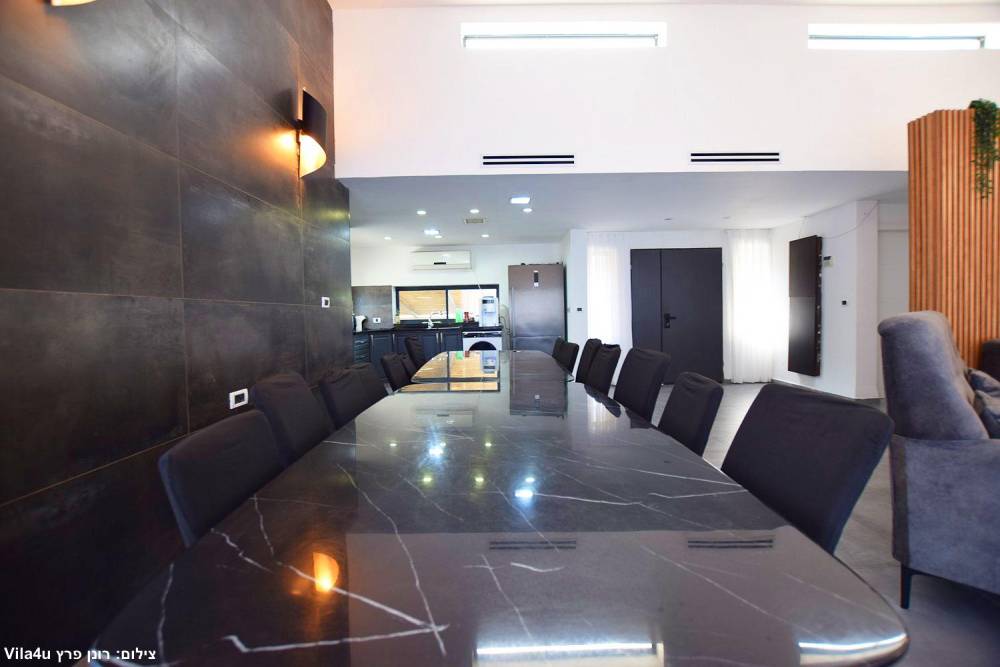 170113 גלריה כללית, מאור בכנרת, וילה  במגדל וילות - Vila 4 U