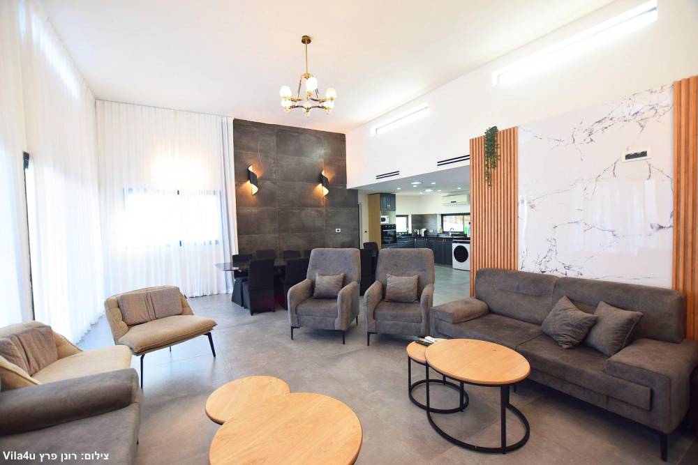 170116 גלריה כללית, מאור בכנרת, וילה  במגדל וילות - Vila 4 U