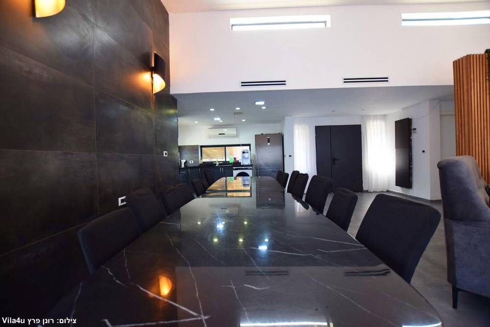 170128 גלרית פנים, מאור בכנרת, וילה  במגדל וילות - Vila 4 U