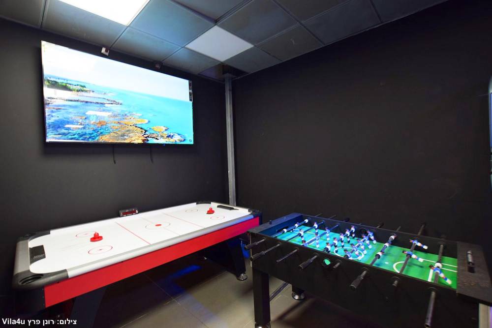 173751 משחקי השולחן והכדורסל, לופט קריוקי VIP, וילה  באבן יהודה וילות - Vila 4 U